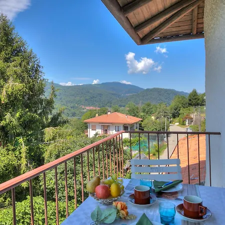 Daire Oasi Di Pace Lake View Balcony - Happy